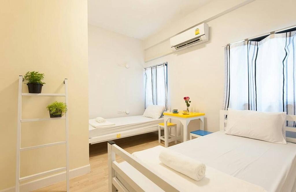 My Thai Hostel Бангкок Экстерьер фото